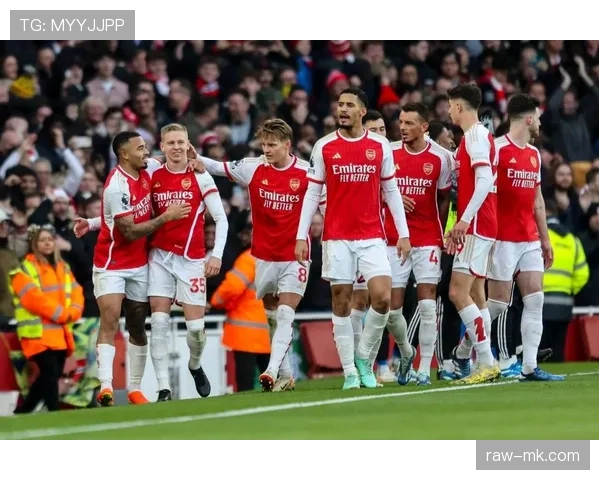 英超新赛季:诺丁汉森林状态回升,球迷期待球队再创佳绩 英超新赛季:诺丁汉森林状态回升,球迷期待球队再创佳绩